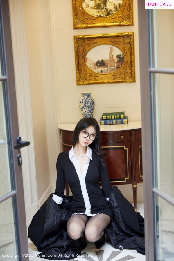 玥儿玥  [XiuRen]高清写真图 2025.02.24 No.9926 玥儿玥er 黑丝美腿第22张图片